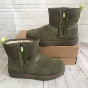 UGG CLASSIC MINI TECH BOOT
